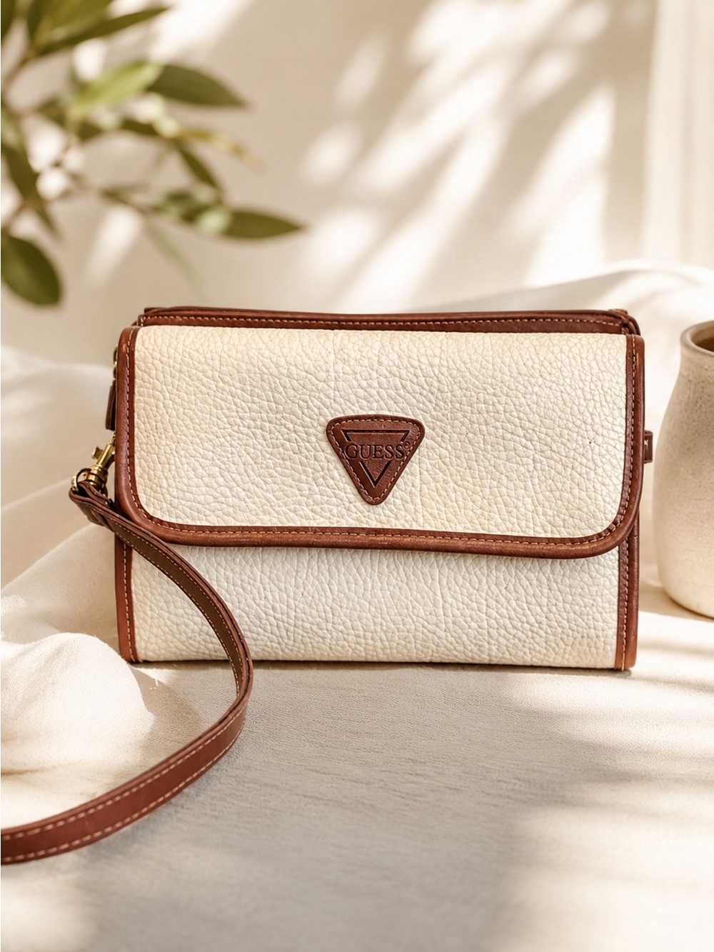 Vintage 90s GUESS White Brown Pebbled Plaid Crossbody Bag Detachable Strap